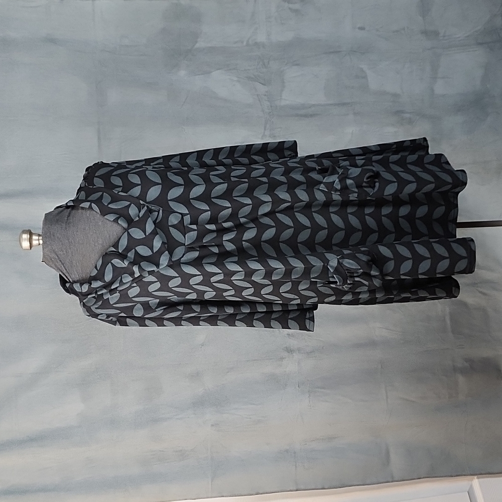 Ice Silk Shawl Collar, Leaf Print Grey & Black Dress - Size 3XL